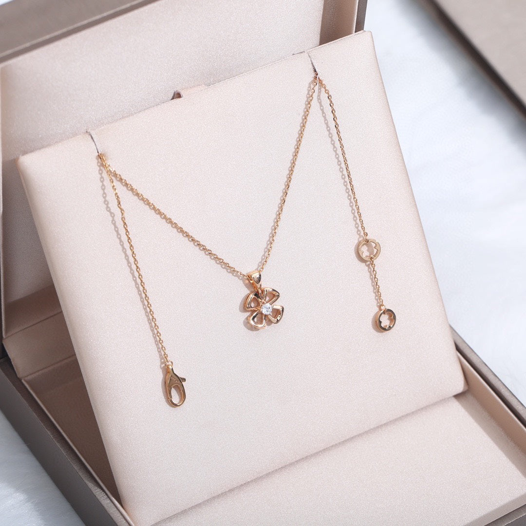 [Mystic]FIOREVER NECKLACE DIAMOND CENTER
